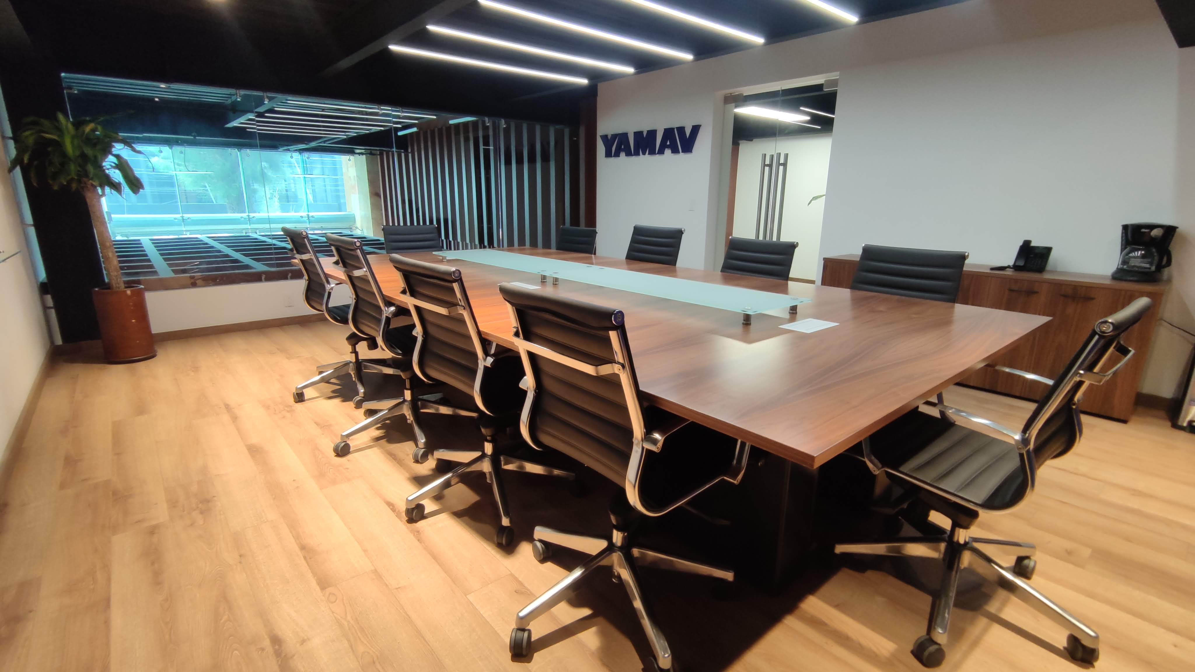 Interior de YAMAV